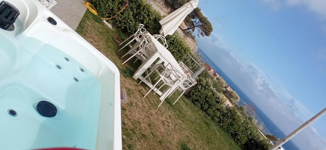Prázdninový dům Cluxury-Torre Dei Saraceni Boutique Apt By The Sea Beach, Pool,Private Jacuzzi, Parking Cervo